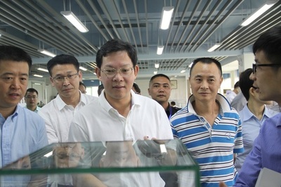 珠海一職實驗學(xué)校、新青科技園齊獲市長鄭人豪點贊-教育頻道-手機(jī)